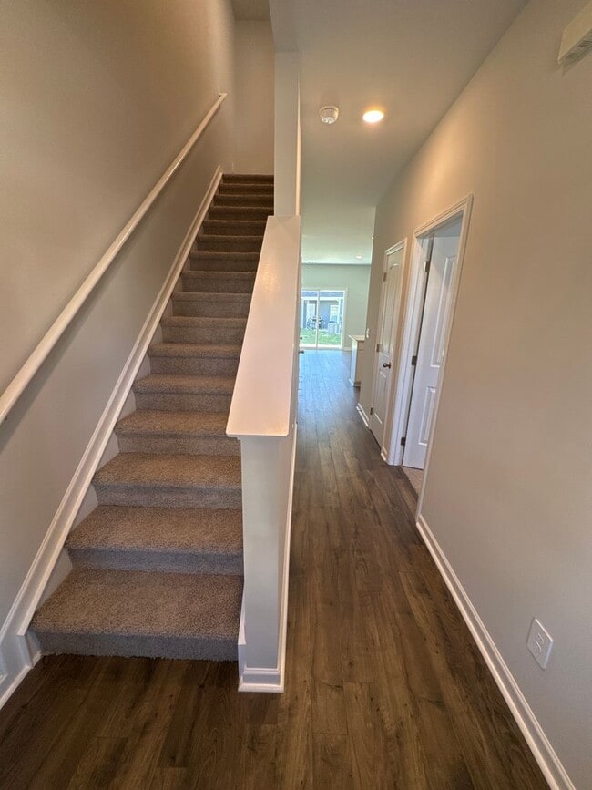 1013 Keyes Pl in Lebanon, TN - Building Photo - Building Photo