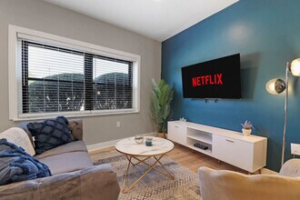 5015 Main St in Lisle, IL - Building Photo - Building Photo