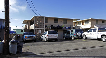 94-108 Pupunohe St in Waipahu, HI - Building Photo - Building Photo