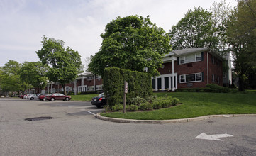 Arla Apartments in Nutley, NJ - Building Photo - Building Photo