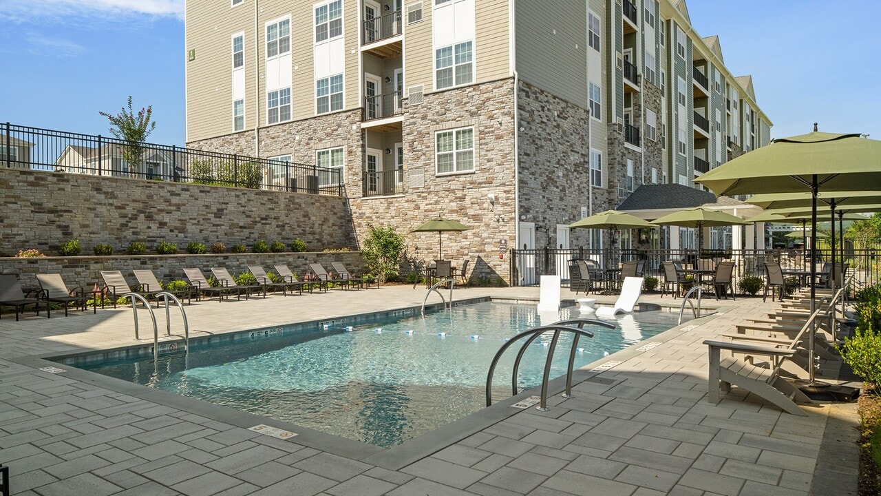 Monte View at Pohatcong in Phillipsburg, NJ - Building Photo