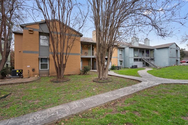 3204 Menchaca Rd in Austin, TX - Building Photo - Building Photo