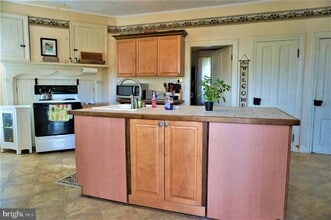 1009 Muddy Creek Forks Rd in Airville, PA - Building Photo - Building Photo