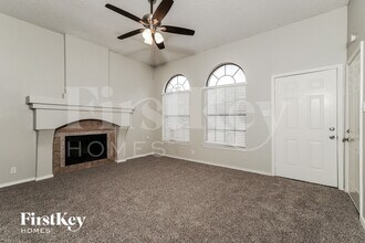 5934 Burning Sunrise Dr in San Antonio, TX - Building Photo - Building Photo