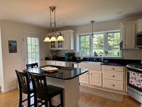 2030 Harpswell Islands Rd in Harpswell, ME - Building Photo - Building Photo