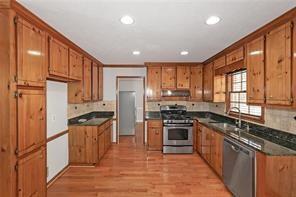 1038 Seven Springs Cir NE in Marietta, GA - Building Photo