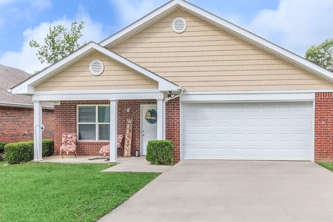 Clarktown Landing in Radcliff, KY - Foto de edificio - Building Photo