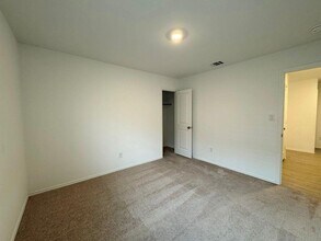 109 Little Sparklers Lp in Hutto, TX - Building Photo - Building Photo