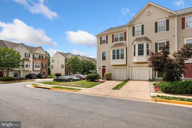 13150 Copper Brook Way in Herndon, VA - Building Photo - Building Photo