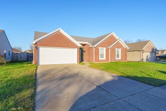 2431 Cascades Pointe in Owensboro, KY - Building Photo - Building Photo