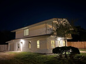 508 E Le Roy St in Three Rivers, TX - Foto de edificio - Building Photo