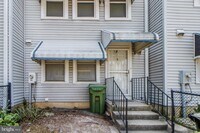 825 Showell Ct photo'