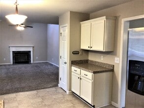 6323 Stonewick Dr in Jamestown, NC - Building Photo - Building Photo