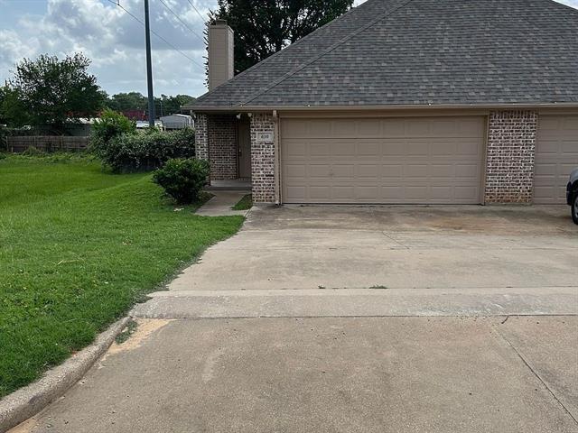 610 Linda Dr in Joshua, TX - Building Photo
