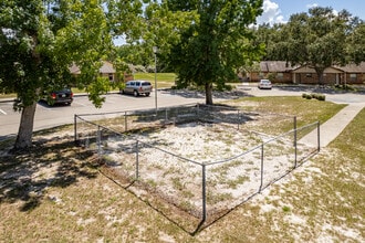 Fruitland Acres in Fruitland Park, FL - Building Photo - Building Photo