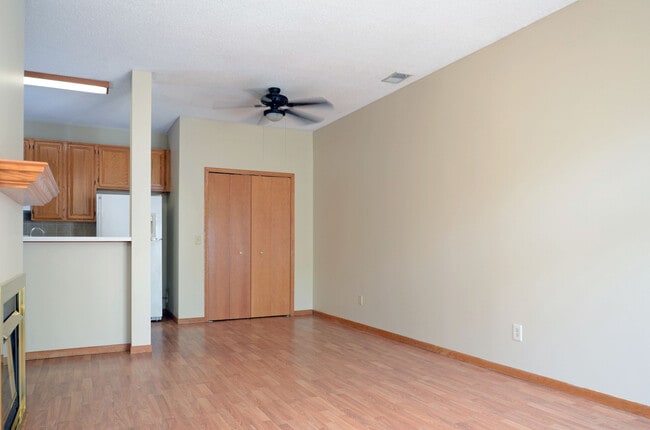 2571 Mallard Dr in Woodbury, MN - Building Photo - Building Photo