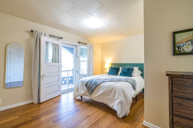 1527 W Knox Ave, Unit 1529 in Spokane, WA - Building Photo - Building Photo