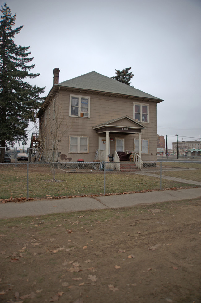 202 S Naches Ave in Yakima, WA - Building Photo - Building Photo