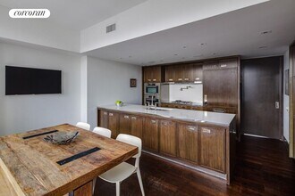 151 E 85th St in New York, NY - Building Photo - Building Photo