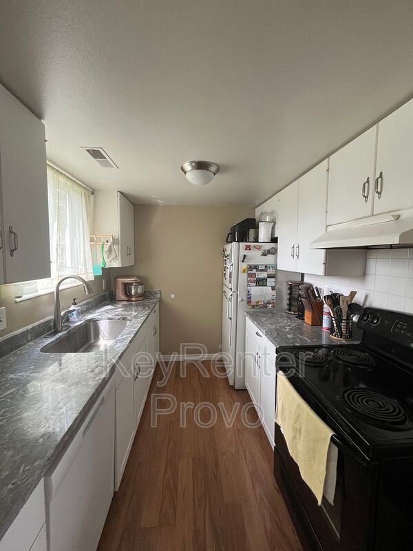 property at 617 W 1925 N St