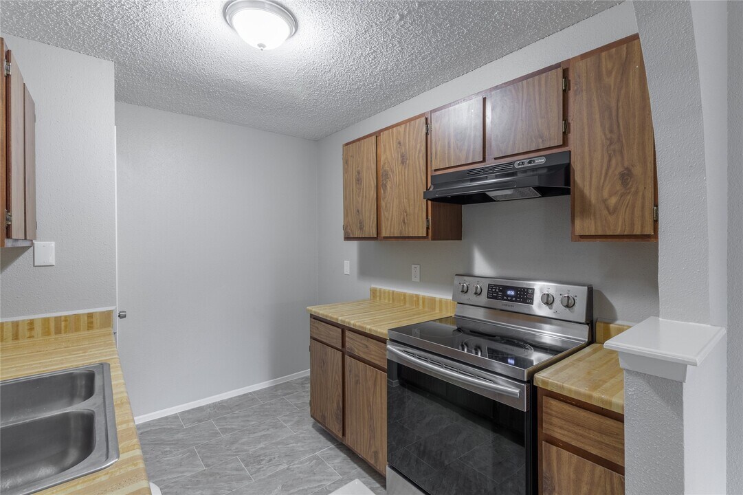 3118 Lucida Ln in Spring, TX - Foto de edificio