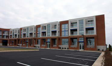 Abington Place in Charlottesville, VA - Building Photo - Building Photo