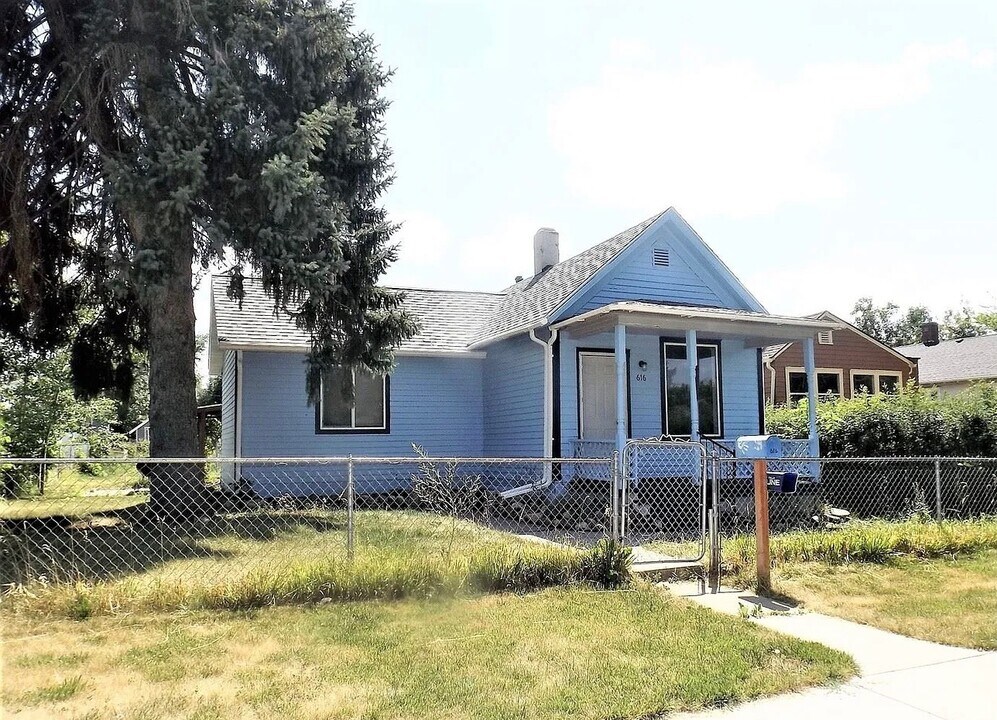 616 7th Ave S in Great Falls, MT - Building Photo