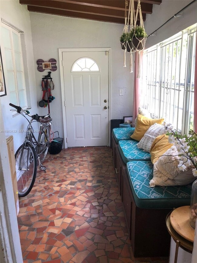 551 NE 69th St in Miami, FL - Building Photo - Building Photo