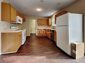 3455 Lakebrook Ct in Hamilton, OH - Building Photo - Building Photo