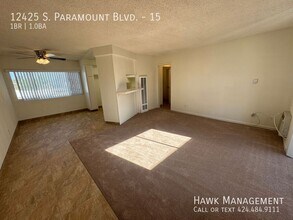 12425 Paramount Blvd in Downey, CA - Building Photo - Building Photo