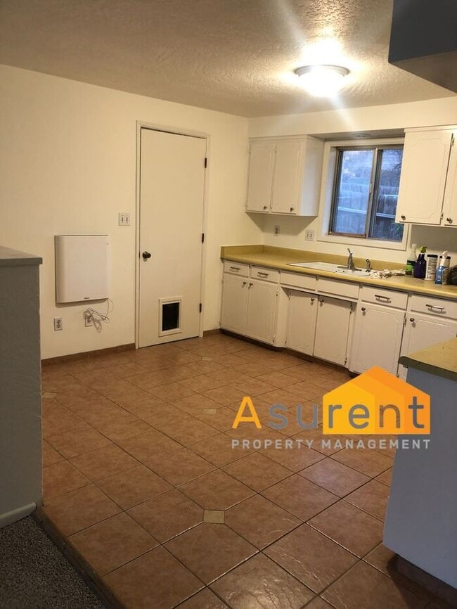 268 W Hersey St in Ashland, OR - Building Photo - Building Photo