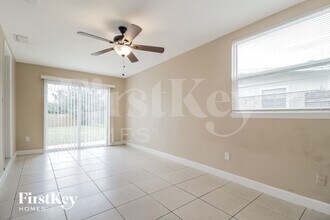 1021 Delphinium Dr in Orlando, FL - Building Photo - Building Photo