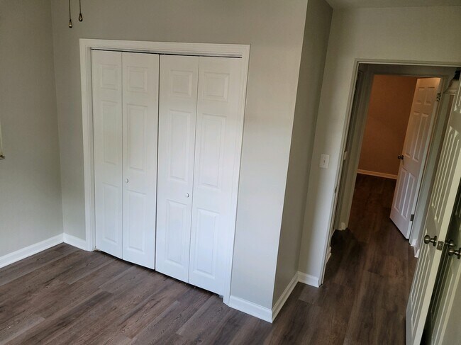 2543 Angela Dr in Granite City, IL - Building Photo - Building Photo