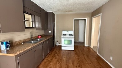 28 W Georgia St in Shawnee, OK - Building Photo - Building Photo