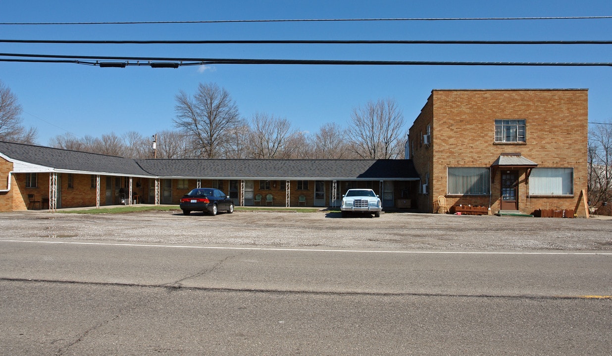 8495 Dixie Hwy in Florence, KY - Building Photo