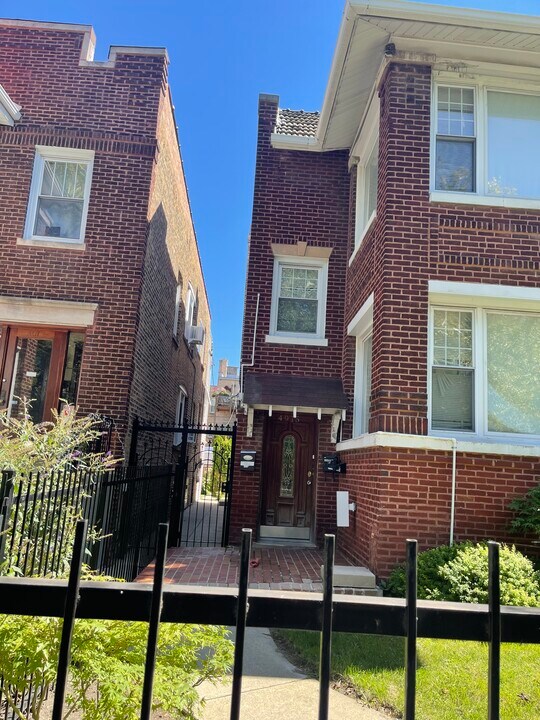 4915 N Drake Ave in Chicago, IL - Building Photo