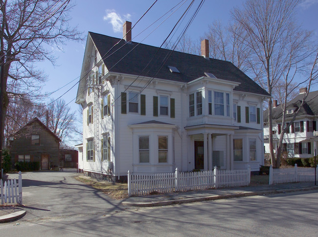 10 N Pleasant St in Taunton, MA - Building Photo - Building Photo