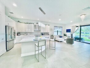 17267 Windy Pointe Ln in Boca Raton, FL - Building Photo - Building Photo