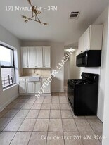 191 Myrtle Ave in Jersey City, NJ - Building Photo