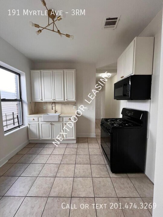 191 Myrtle Ave in Jersey City, NJ - Building Photo