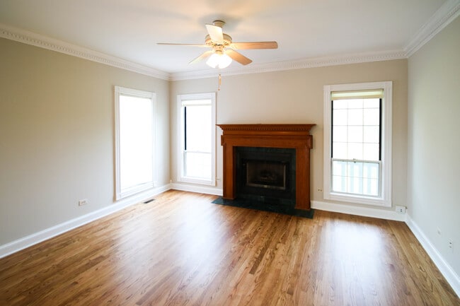 648 W Parkside Dr in Palatine, IL - Building Photo - Building Photo