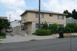 459 E Palm Ave in Burbank, CA - Building Photo - Building Photo