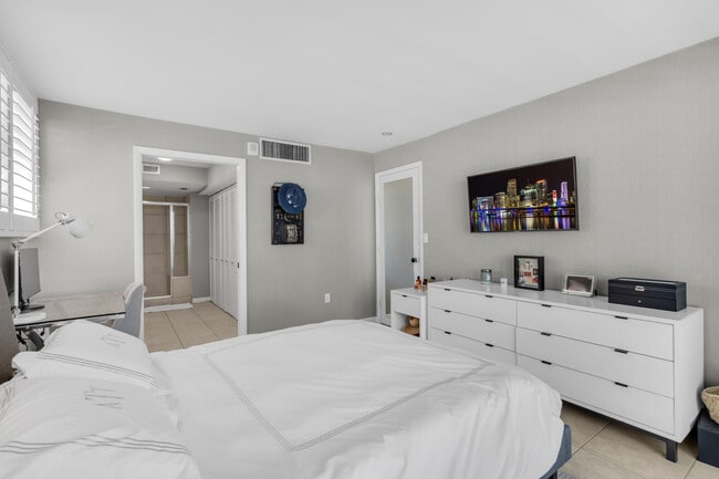 property at 1228 West Ave