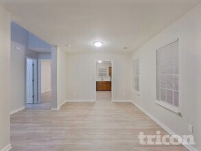 5506 Linda Vista Ln in Charlotte, NC - Building Photo - Building Photo