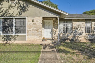 7214 Salt Springs Dr in Austin, TX - Building Photo - Building Photo