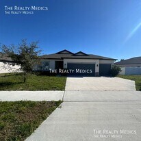 1537 Meadowlark Dr in Deltona, FL - Building Photo
