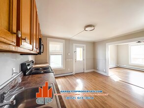 91 Summer St, Unit A in Barre, VT - Building Photo - Building Photo
