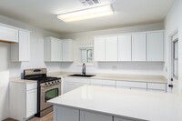 2109 E Sheridan St, Unit Studio photo'