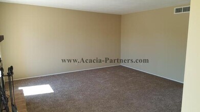 7341 E 42nd St in Tucson, AZ - Foto de edificio - Building Photo