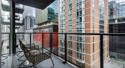 228 E Grand Ave in Chicago, IL - Building Photo - Building Photo